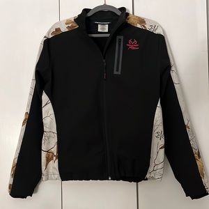 Womens M8/10 RealTree light jacket